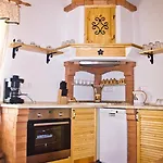 Harmatcsepp-vendeghaz 山林小屋 *